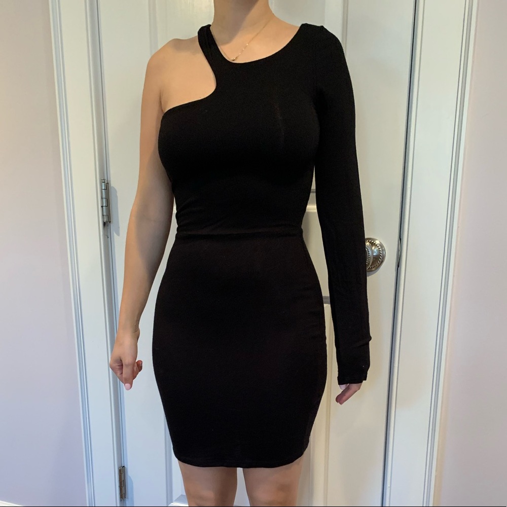 Black One Sleeve Dress